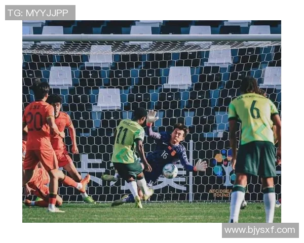 叙利亚与中国足球队激战正酣精彩赛事引发球迷热议与期待